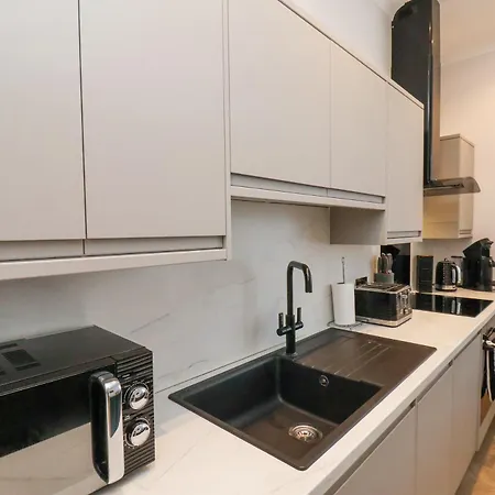 The Salisbury Sleeps 4 Classic Apartmán *