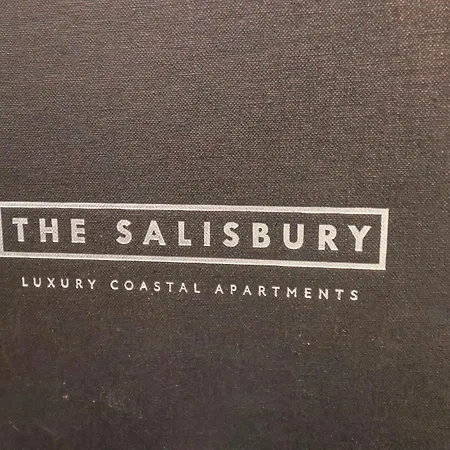 The Salisbury Sleeps 4 Classic * Scarborough